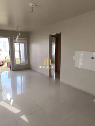 Casa com 2 quartos, Loteamento Casannova, Tapejara - R$ 300 mil