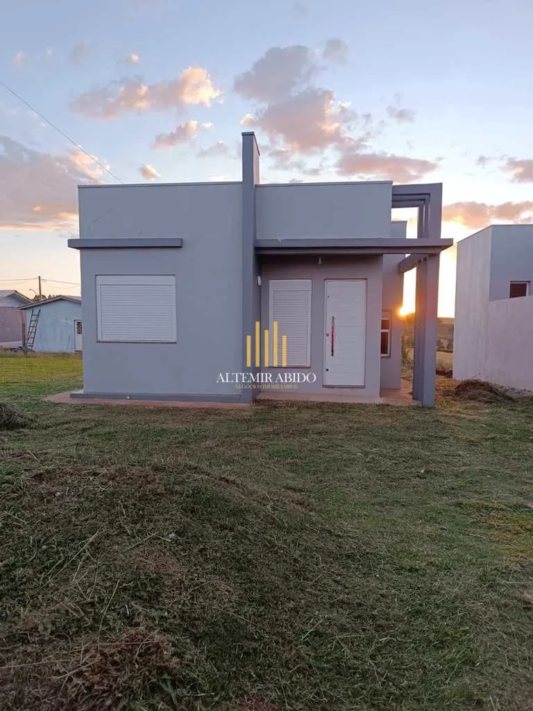 Casa com 2 quartos, Loteamento Casannova, Tapejara - R$ 300 mil