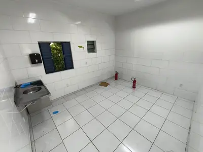 Sala Comercial em frente a Praça Central