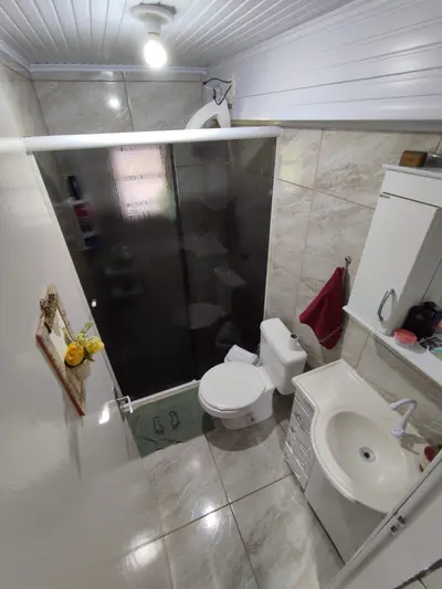 Linda Chácara/Sítio com casa em estilo cabana