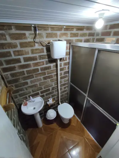Linda Chácara/Sítio com casa em estilo cabana