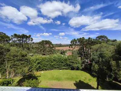 Linda Chácara/Sítio com casa em estilo cabana