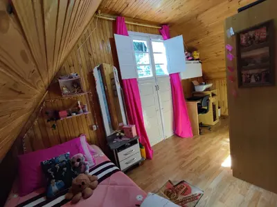 Linda Chácara/Sítio com casa em estilo cabana