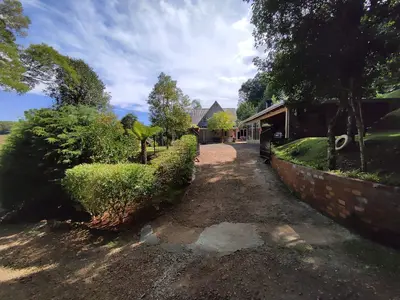 Linda Chácara/Sítio com casa em estilo cabana