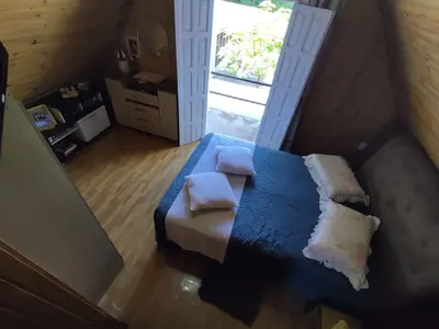 Linda Chácara/Sítio com casa em estilo cabana