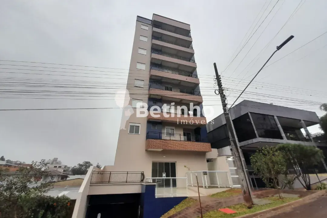 Cobertura nova com localização privilegiada