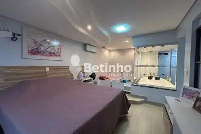 Luxuoso Apartamento Mobiliado no Coração da Cidade – Sofisticação e Conforto em 212m²!