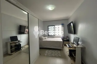 Luxuoso Apartamento Mobiliado no Coração da Cidade – Sofisticação e Conforto em 212m²!