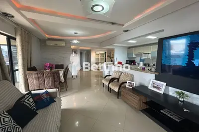 Luxuoso Apartamento Mobiliado no Coração da Cidade – Sofisticação e Conforto em 212m²!