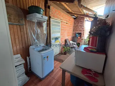 CASA COM 2 MORADIAS LOTEAMENTO BIANCHINI