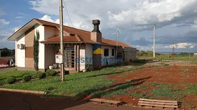 CASA DE MORADIA NO CASANNOVA COM TERRENO AO LADO