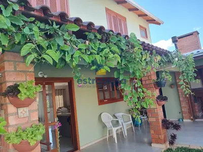 CASA PERTO AO FUNIL