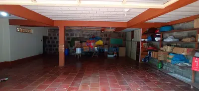 EXCELENTE CASA NA RUA JULIO DE CASTILHOS