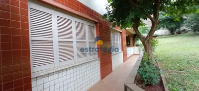 EXCELENTE CASA NA RUA JULIO DE CASTILHOS