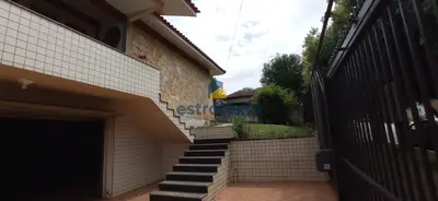 EXCELENTE CASA NA RUA JULIO DE CASTILHOS