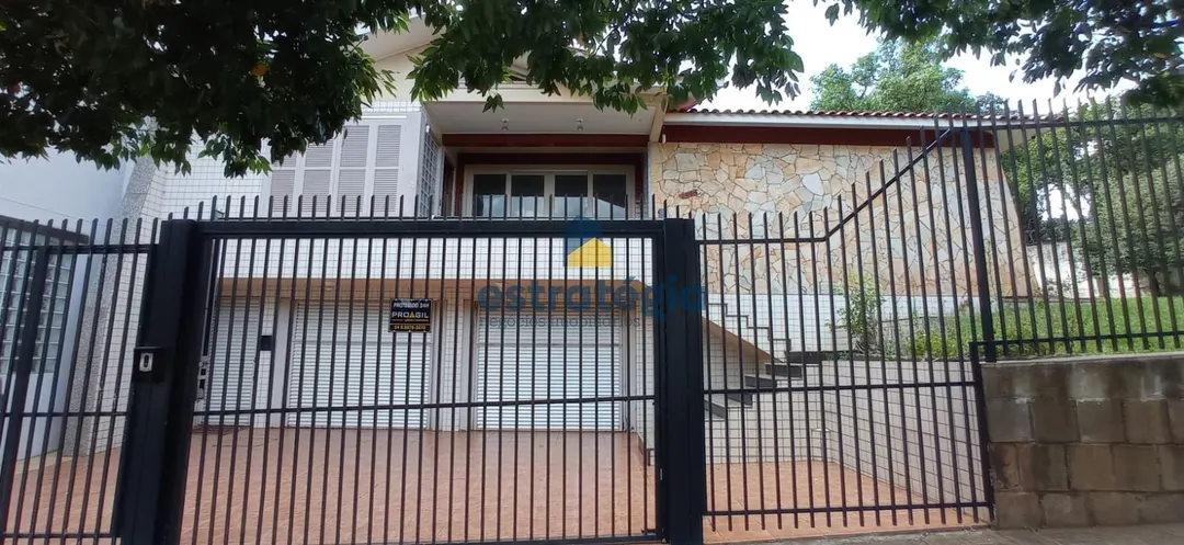 EXCELENTE CASA NA RUA JULIO DE CASTILHOS